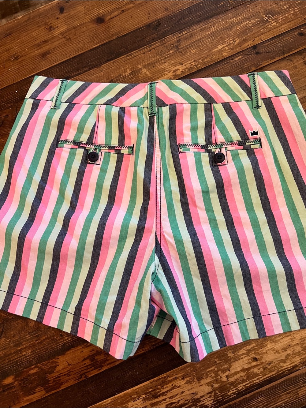 Crown and Ivy Striped Pink & Green Women’s Shorts size 8 - Picture 2 of 3